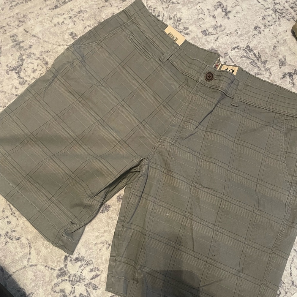 Men’s Plaid Redhead shorts 42w